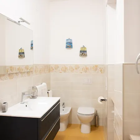 アパート Casa Giulia - Modern 2br - 2 Baths - Ac & Wifi ペスカーラ
