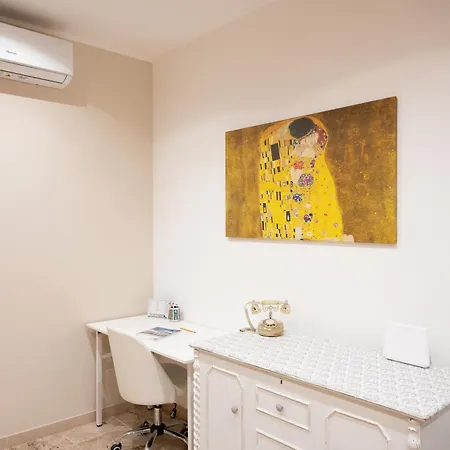 Casa Giulia - Modern 2br - 2 Baths - Ac & Wifi Apartmán *