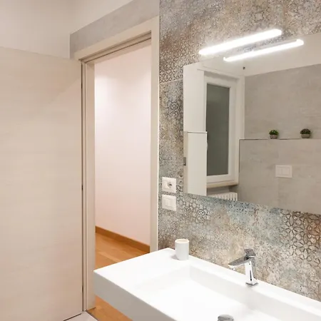 Casa Giulia - Modern 2br - 2 Baths - Ac & Wifi * Pescara